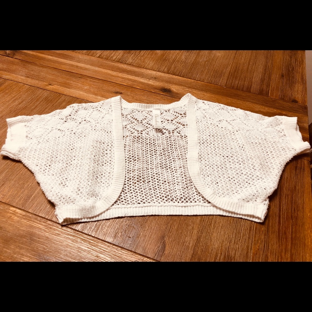 SOLD! Cherokee White Crocheted Bolero